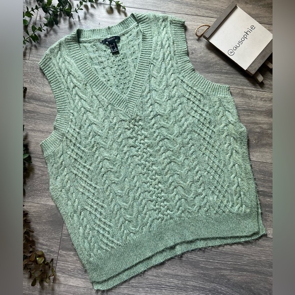 Forever 21 Seafoam Sage Green Cable Knit Sleeveless Sweater Vest w Side Vent. M - Picture 7 of 14
